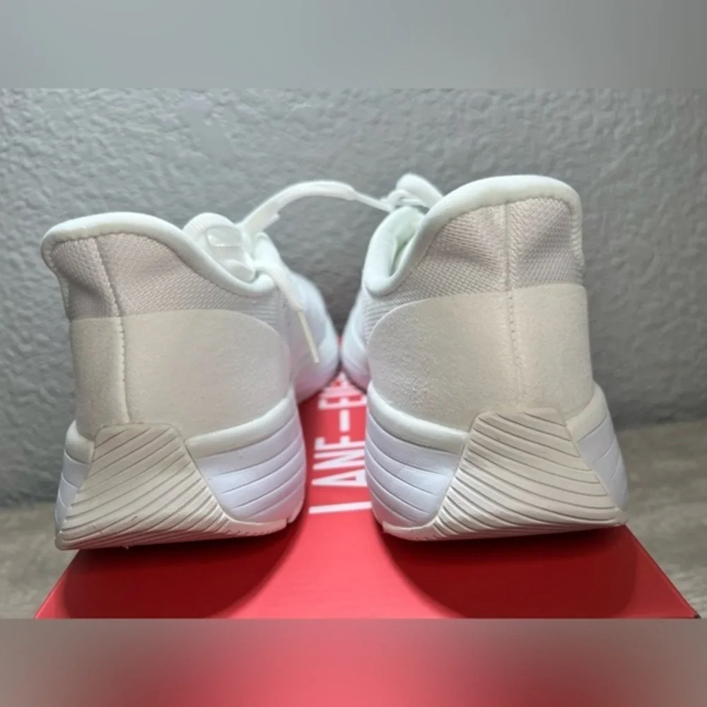 Lane Eight women’s Relay Trainer running shoe sneakers white size 8.5 &‎ 9.5